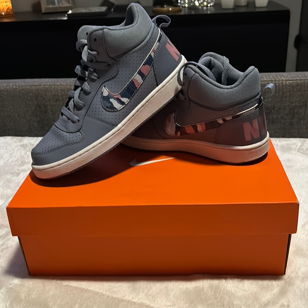 Nike high tops lavender color with camouflage camouflage colors